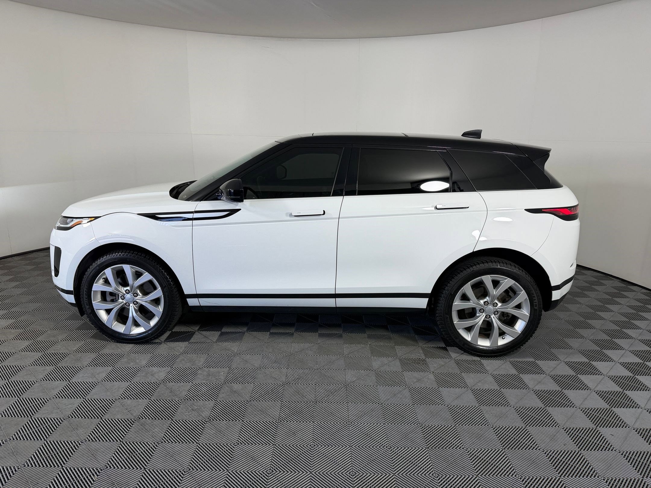 land rover range rover evoque 2022 SALZP2FX5NH176868 image land rover range rover evoque 2022 SALZP2FX5NH176868 image